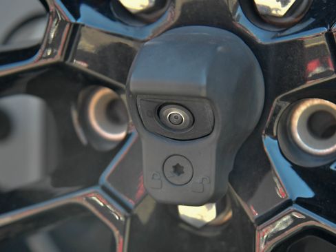 Used 2023 Jeep Wrangler Sahara w/ Cold Weather Group AWD/4WD image 44