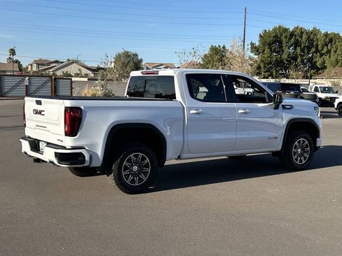 Used 2024 GMC Sierra 1500 AT4 w/ AT4 Preferred Package image 8