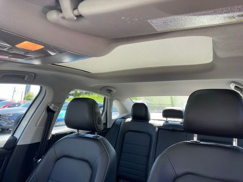 Certified 2023 Volkswagen Jetta SE FWD image 21