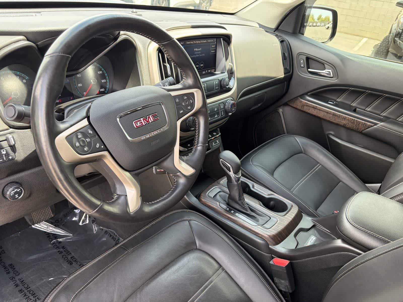 Used 2022 GMC Canyon Denali w/ Denali Black Edition Package AWD/4WD image 15