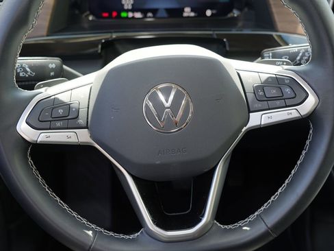 Used 2025 Volkswagen Atlas SE AWD/4WD image 24