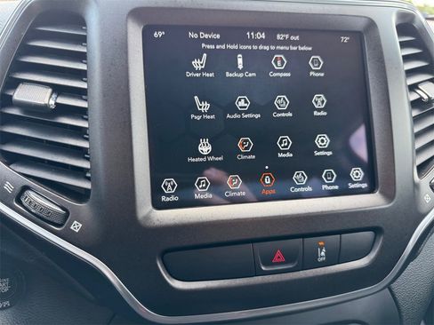 Used 2022 Jeep Cherokee Trailhawk w/ Comfort/Convenience Group image 33