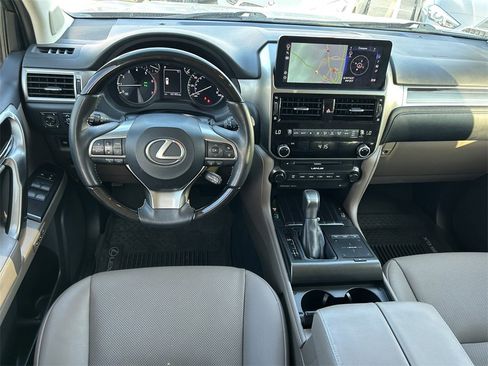 Used 2023 Lexus GX 460 Premium image 18