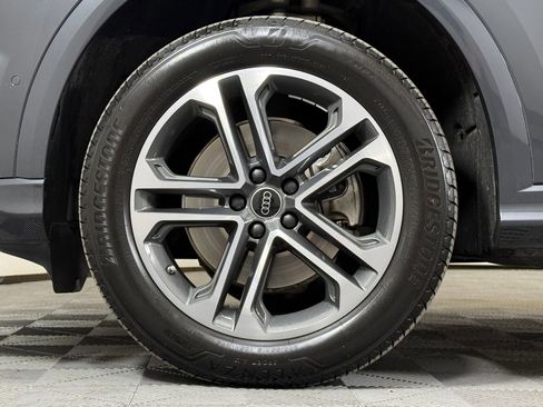 Certified 2025 Audi Q5 Premium w/ Convenience Package image 11