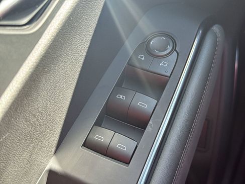 Used 2026 GMC Acadia AT4 w/ Super Cruise Package image 15