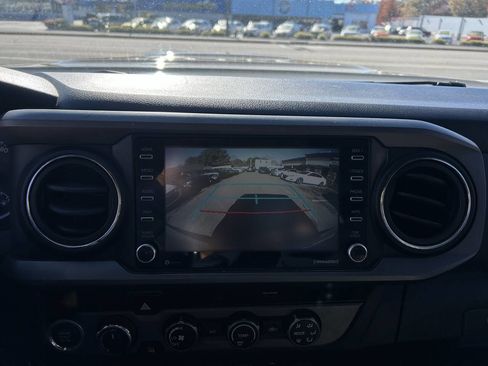 Used 2020 Toyota Tacoma 4x4 Double Cab image 12