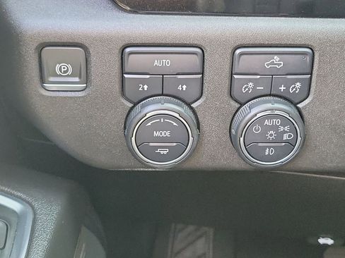 Used 2024 Chevrolet Silverado 1500 RST w/ Redline Edition AWD/4WD image 18
