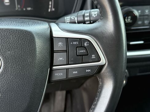 Used 2025 Toyota Grand Highlander FWD image 17