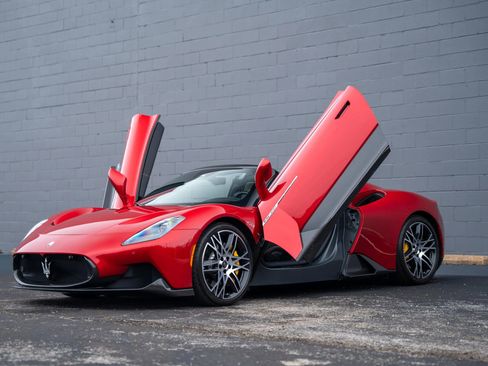 Used 2023 Maserati MC20 Spyder image 19