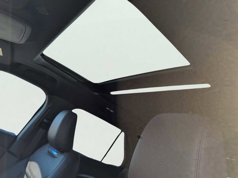 New 2025 Ford Explorer Platinum image 10