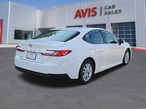 Used 2025 Toyota Camry LE FWD image 6