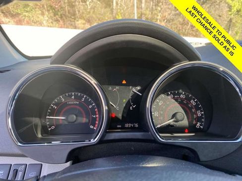 Used 2011 Toyota Highlander SE image 26