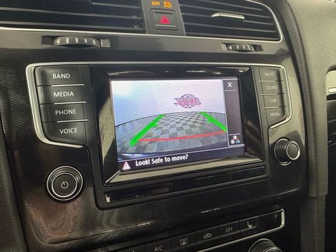 Used 2015 Volkswagen GTI SE w/ Lighting Package (SEL) image 18