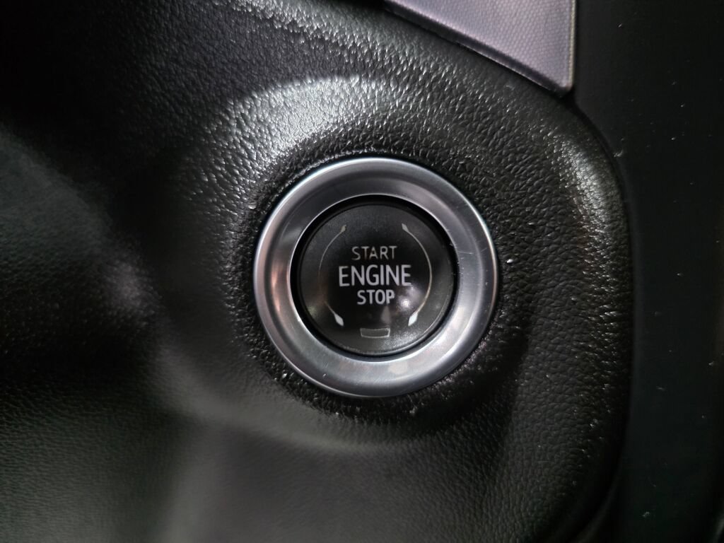 Used 2020 GMC Sierra 2500 SLE w/ SLE Value Package; AWD/4WD image 16