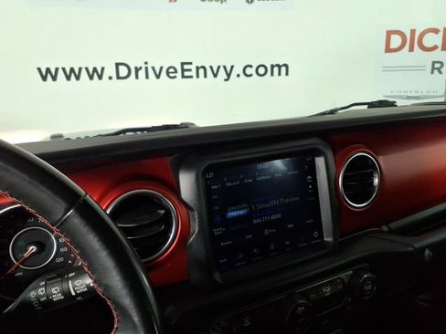 Used 2022 Jeep Wrangler Unlimited Rubicon AWD/4WD image 25