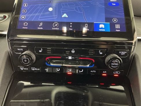 Used 2023 Jeep Grand Cherokee L Limited AWD/4WD image 28