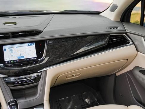 Used 2020 Cadillac XT6 Premium Luxury AWD/4WD image 28