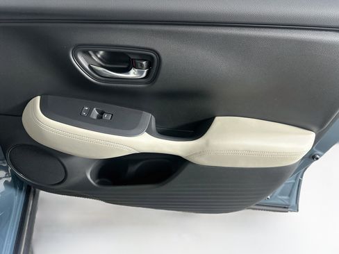 Used 2025 Honda HR-V LX image 29