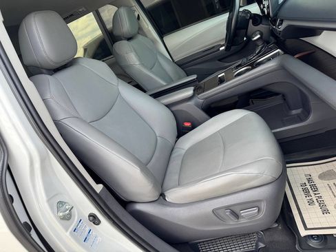 Used 2021 Toyota Sienna XLE AWD/4WD image 13