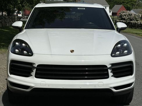 Used 2019 Porsche Cayenne w/ Premium Plus Package AWD/4WD image 16