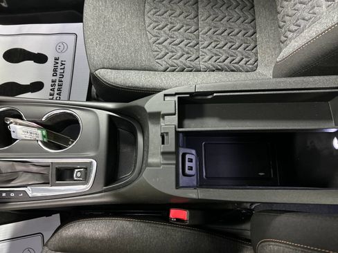 Used 2022 Chevrolet Equinox LT FWD image 21