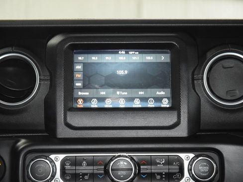 Used 2021 Jeep Wrangler Unlimited Sahara w/ Safety Group AWD/4WD image 26