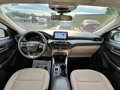 Used 2022 Ford Escape SE image 12