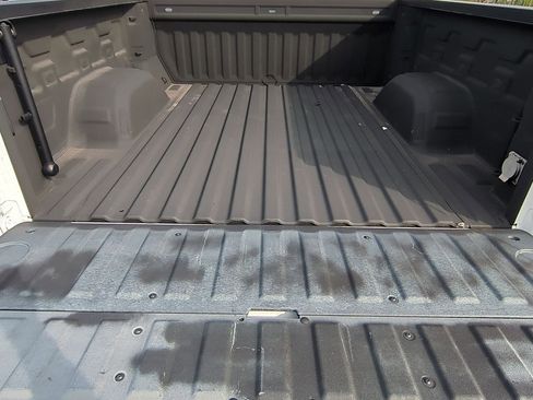 Used 2022 GMC Sierra 1500 Elevation image 25