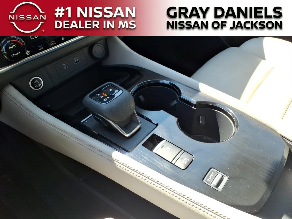 Used 2023 Nissan Rogue SL w/ SL Premium Package FWD image 19