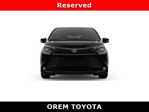 New 2026 Toyota Sienna XLE Woodland Edition AWD/4WD image 17