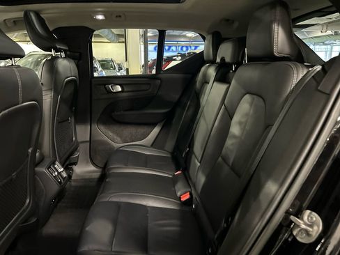 Certified 2023 Volvo XC40 B5 Plus w/ Protection Package Premier AWD/4WD image 21
