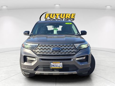 Used 2021 Ford Explorer Limited w/ Equipment Group 301A RWD image 2
