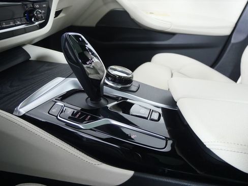 Certified 2023 BMW 540i w/ Executive Package image 23