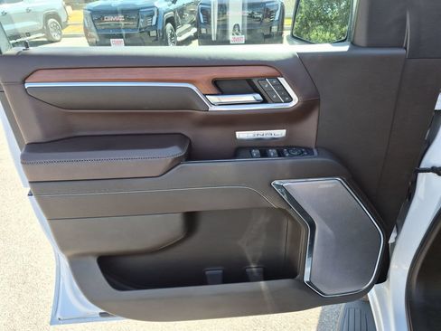Used 2023 GMC Sierra 1500 Denali AWD/4WD image 21