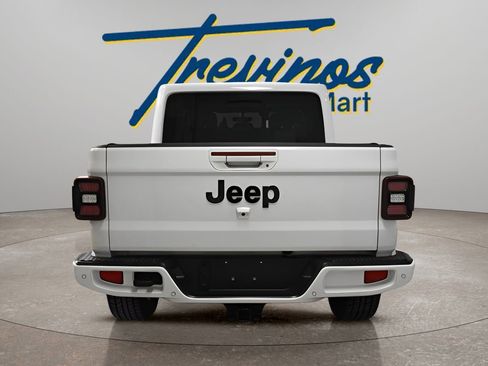 Used 2021 Jeep Gladiator Overland AWD/4WD image 7