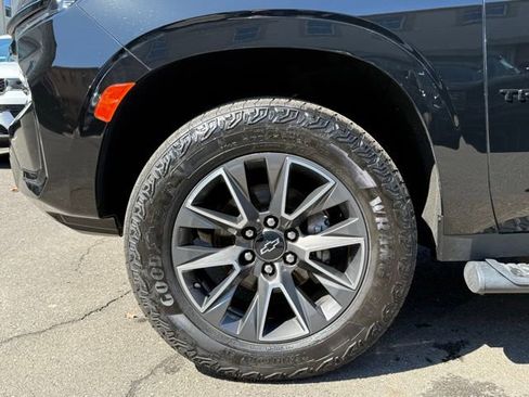 Used 2023 Chevrolet Tahoe Z71 w/ Z71 Off-Road Package image 17