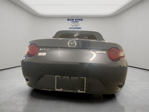 Used 2016 MAZDA MX-5 Miata Grand Touring RWD image 4