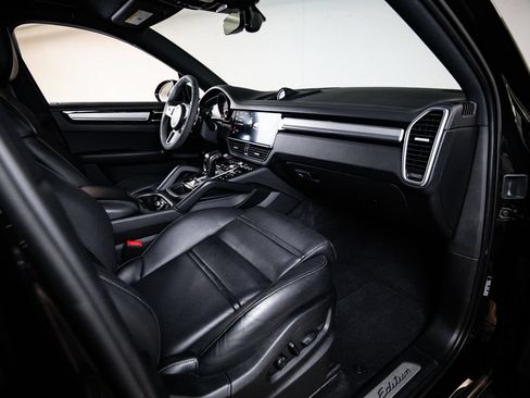 Certified 2023 Porsche Cayenne Platinum Edition AWD/4WD image 28