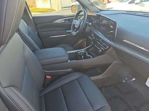 New 2026 Chevrolet Traverse LT w/ Driver Confidence Package image 10