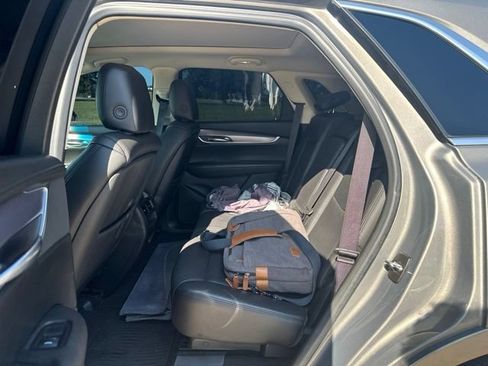 Used 2018 Cadillac XT5 Luxury w/ Driver Awareness Package AWD/4WD image 8