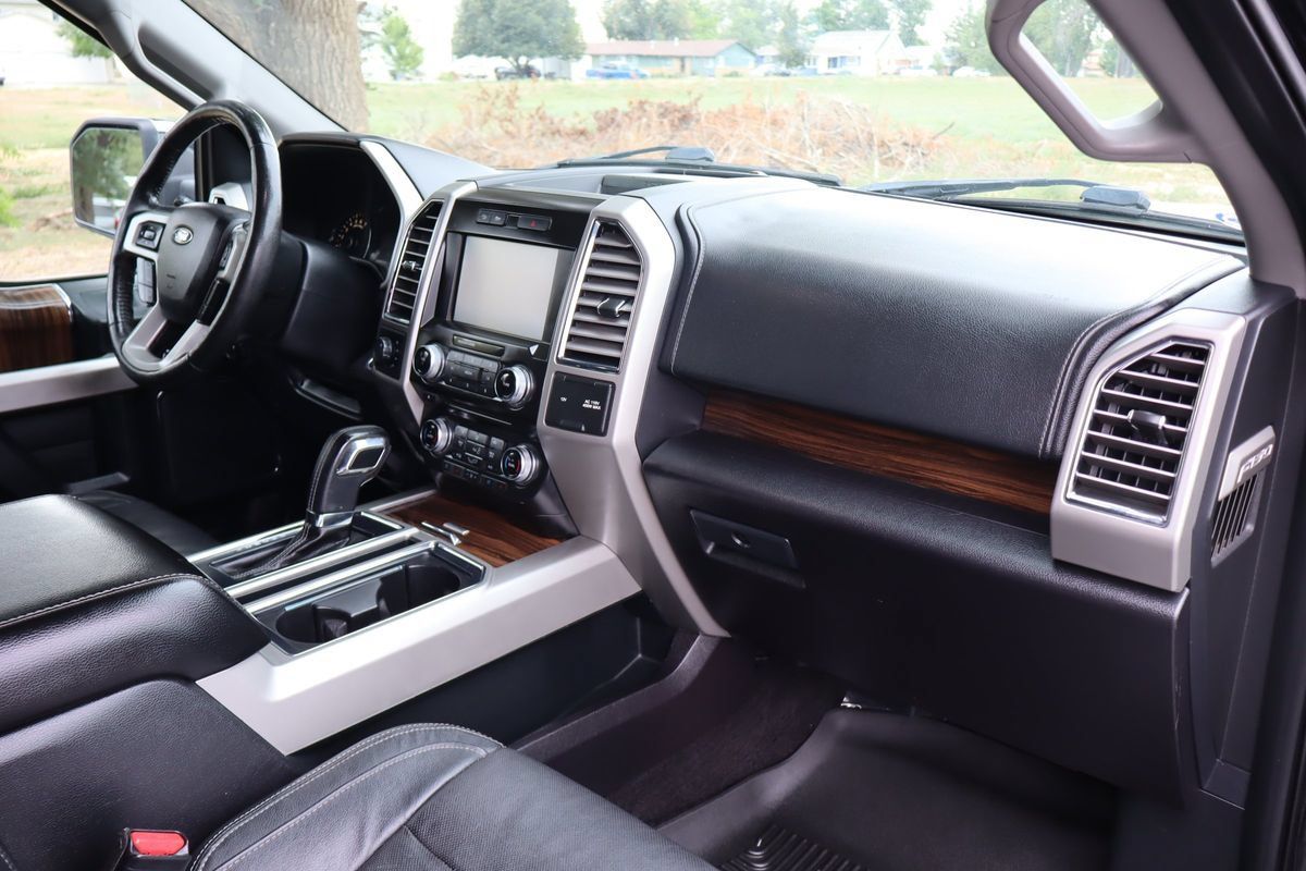 Used 2015 Ford F150 Lariat w/ Equipment Group 502A Luxury AWD/4WD image 17