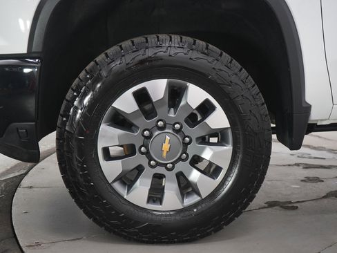 Used 2024 Chevrolet Silverado 2500 Custom w/ Custom Value Package image 28