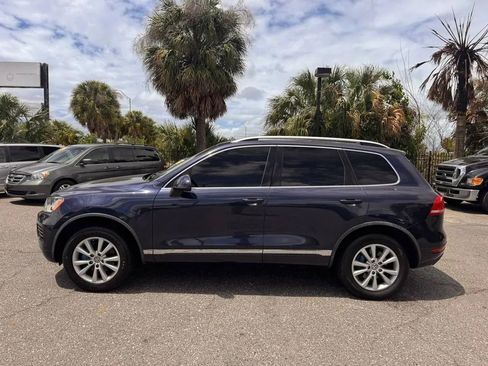 Used 2014 Volkswagen Touareg Sport AWD/4WD image 7