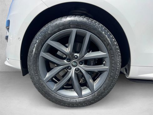 Used 2024 Land Rover Range Rover Sport Dynamic SE AWD/4WD image 9