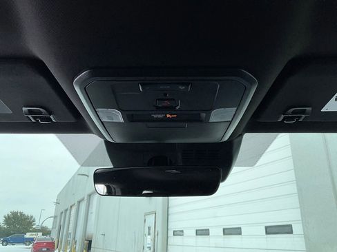 Used 2025 Toyota Tacoma TRD Off-Road image 14