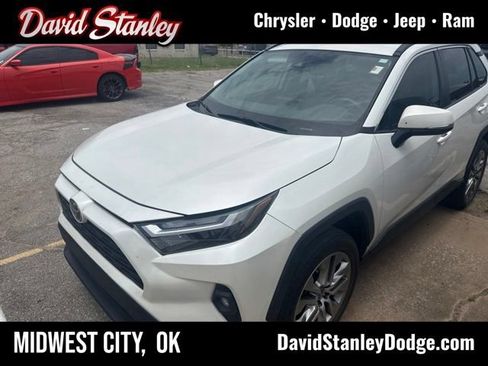 Used 2022 Toyota RAV4 XLE Premium FWD image 1
