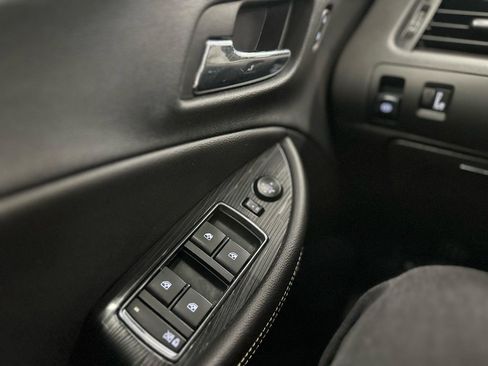 Used 2019 Chevrolet Impala LT image 24