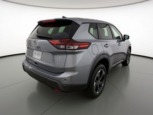 Used 2025 Nissan Rogue SV AWD/4WD image 9
