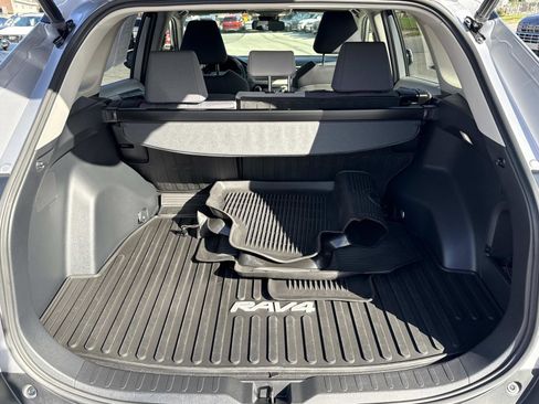 Used 2023 Toyota RAV4 XLE image 21