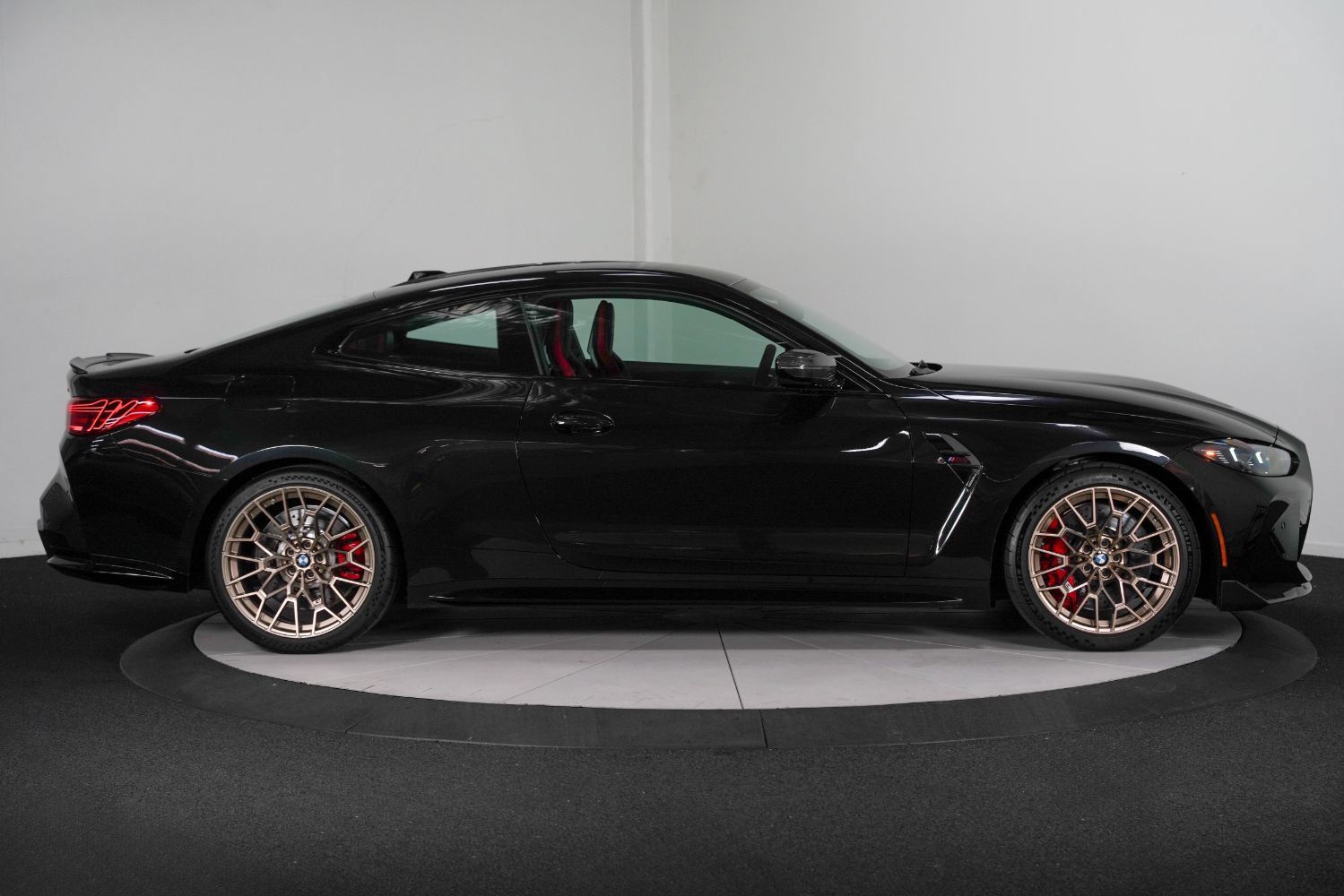 Used 2025 BMW M4 CS AWD/4WD image 9